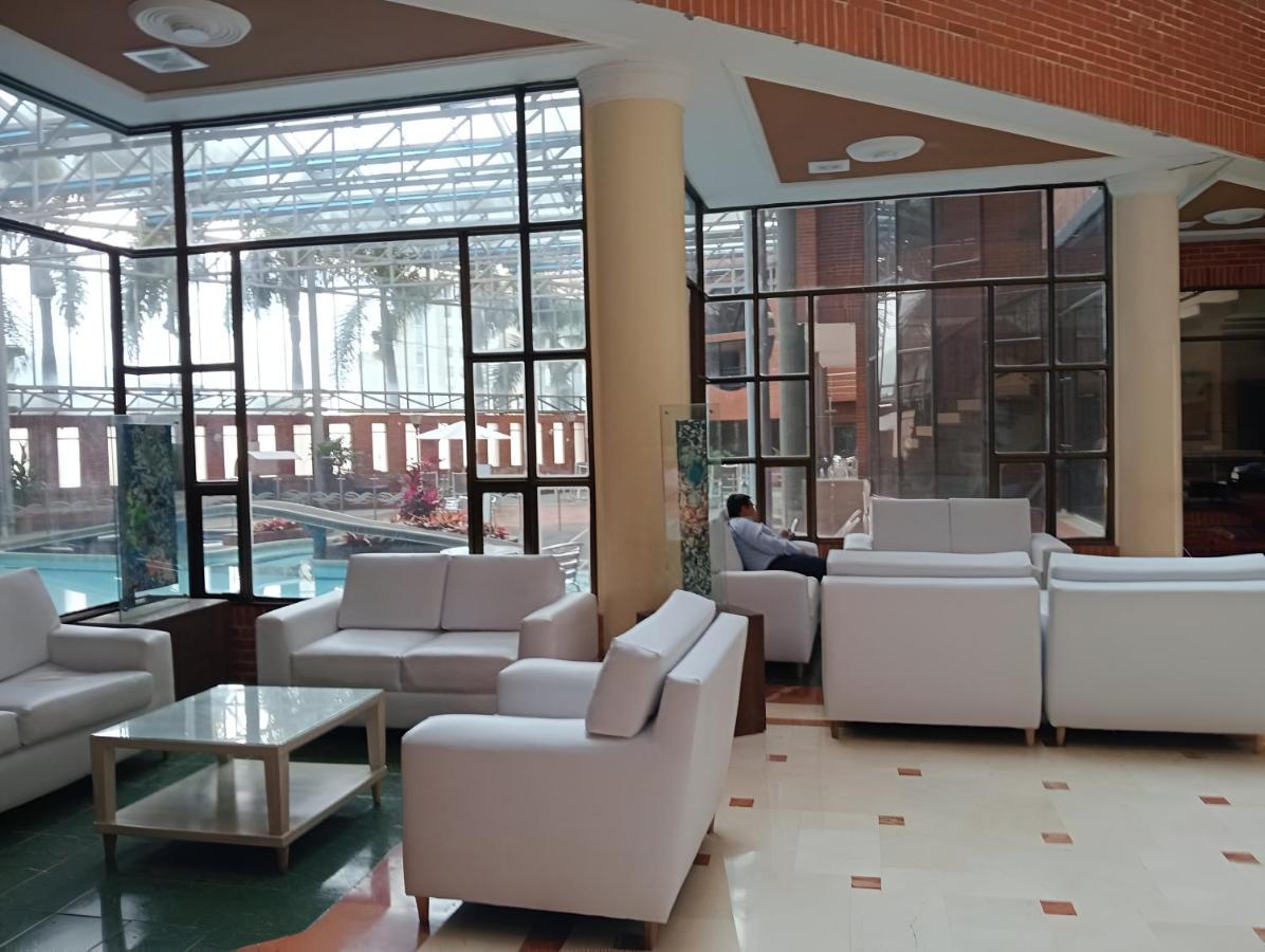 Casa Morales Hotel Internacional y Centro de Convenciones Ibagué Exterior foto The lobby of the hotel